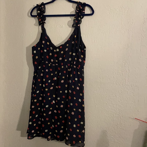 Madewell Ruffle Strap Dress in Confetti Floral - Picture 10 of 11